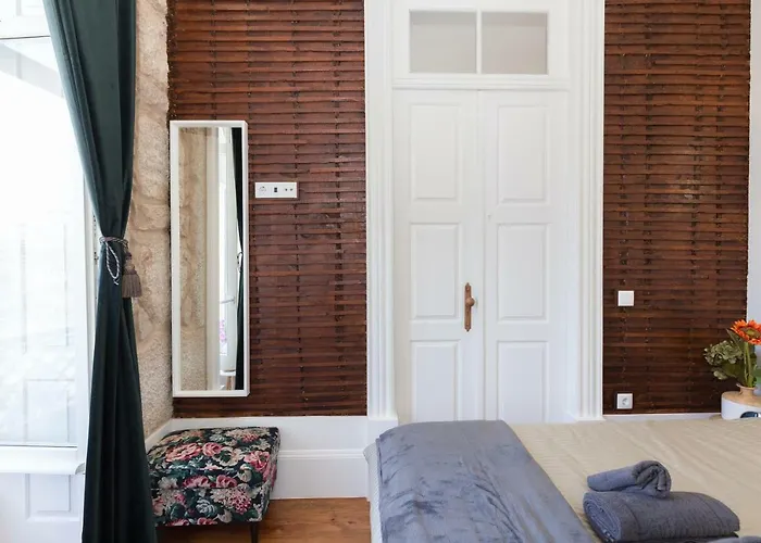 Apartman Host Wise - Charming Flat With Netflix - River View