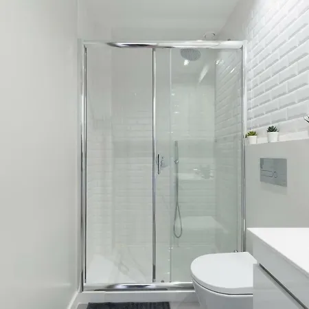 Host Wise - Charming Flat With Netflix - River View