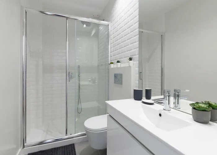 Host Wise - Charming Flat With Netflix - River View