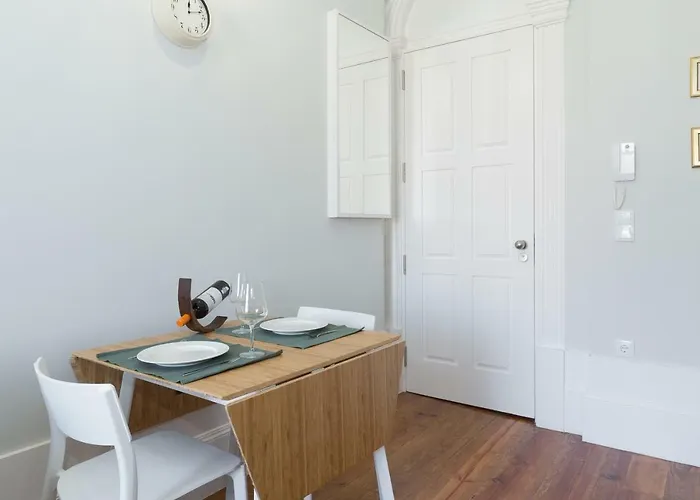 Lägenhet Host Wise - Charming Flat With Netflix - River View *