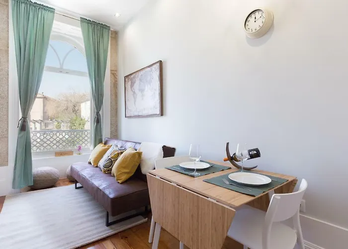 Host Wise - Charming Flat With Netflix - River View Daire *