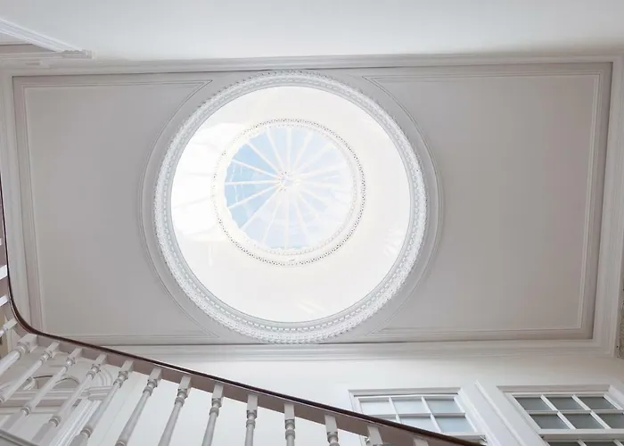 Daire Host Wise - Charming Flat With Netflix - River View